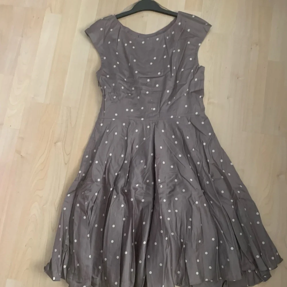 Boden Polka Dot Cotton Flowershow Dress 6 New - Picture 2 of 4
